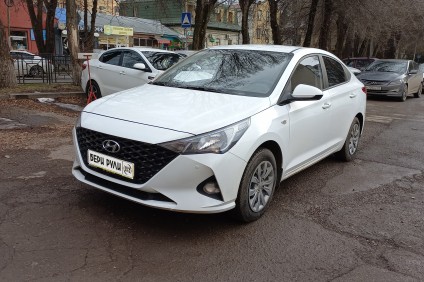 HYUNDAI Solaris в аренду под выкуп в Пятигорске
