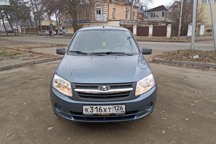 ВАЗ (LADA) Гранта седан comfort 8 кл. в аренду под выкуп в Пятигорске